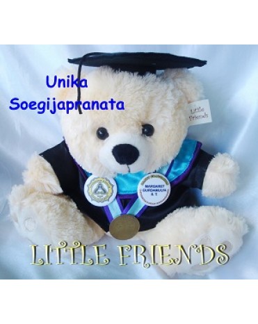 Boneka Wisuda Universitas Katolik Soegijapranata (30 cm)